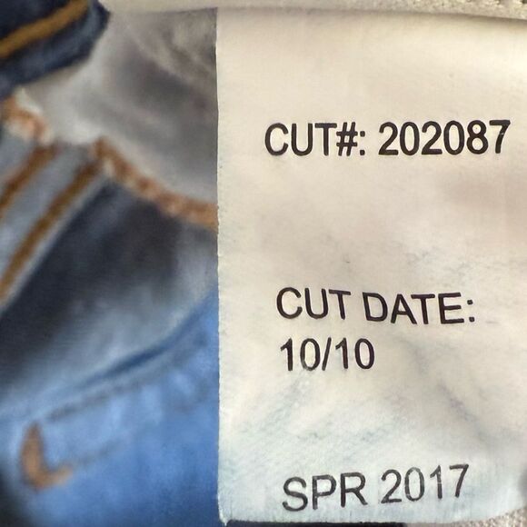 Torrid High Rise Denim Shorts Size 18 - Picture 5 of 5